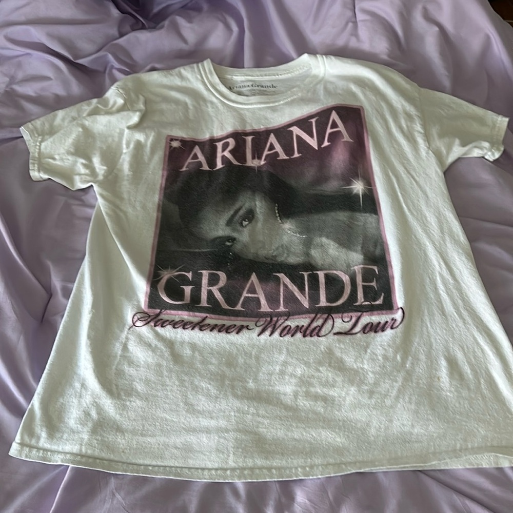 Ariana Grande official Sweetener Tour shirt